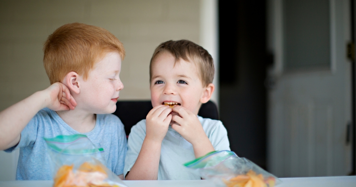 children eating healthy food