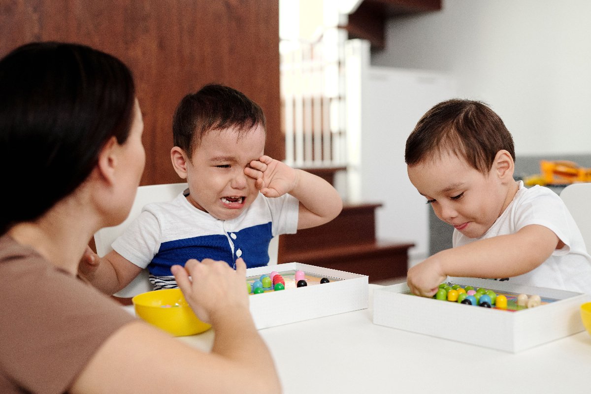children with autism playing